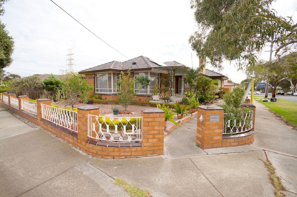 15 Carlsson Court, Brooklyn VIC 3012, Brooklyn - Image 1