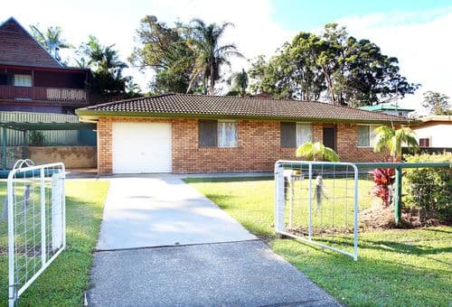 17 Turpentine Avenue, Sandy Beach, Sandy Beach - Image 1