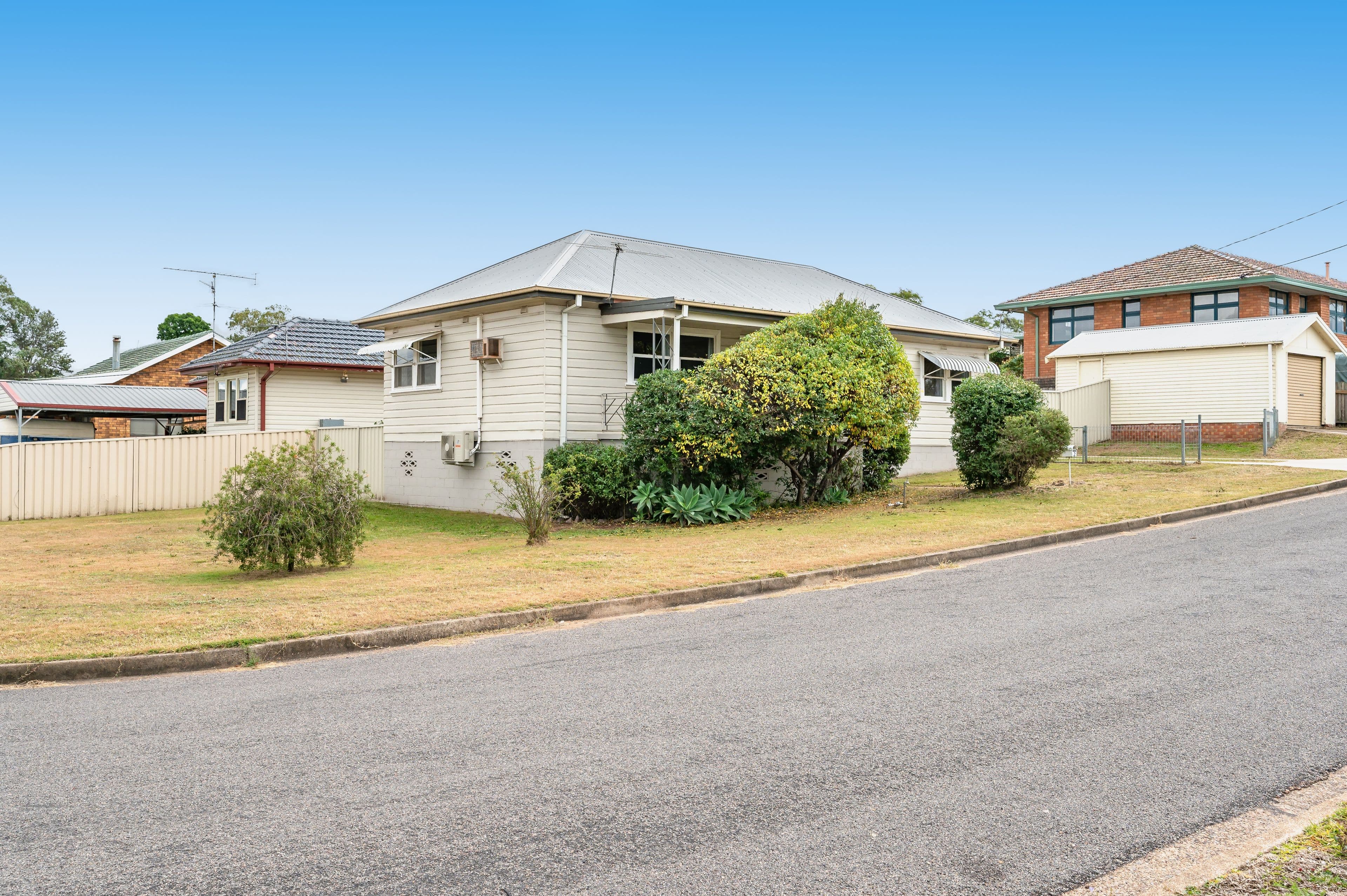 2 Renshaw Avenue, Singleton NSW 2330, Singleton - Image 1