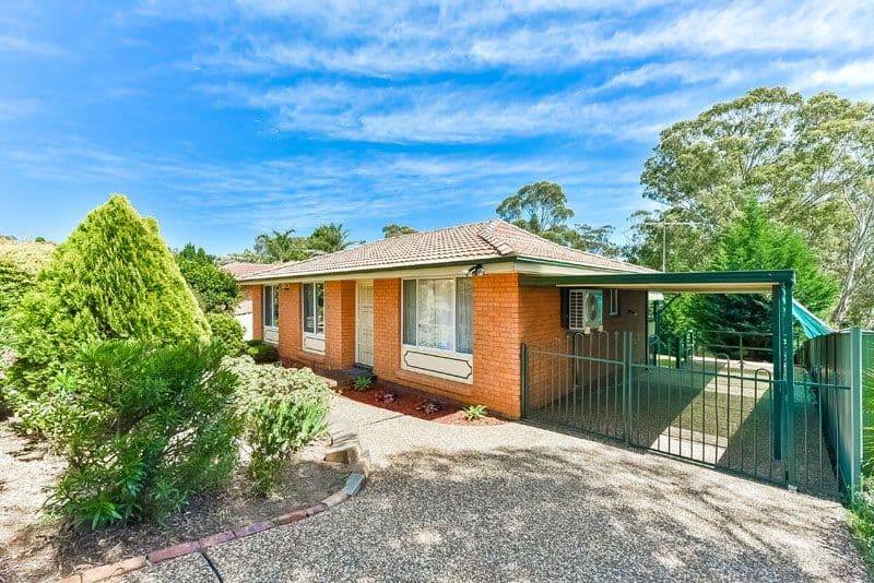 9 Lillyvicks Crescent, Ambarvale - Image 1