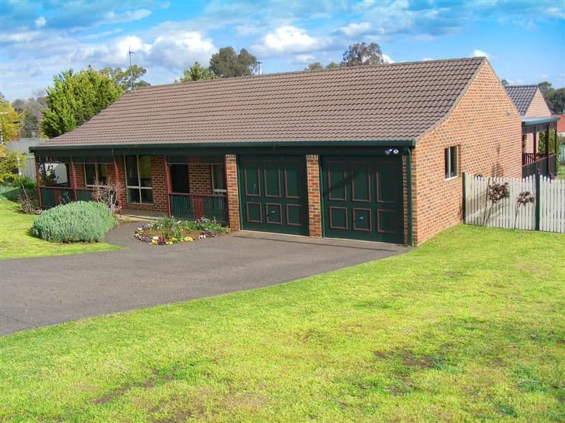 15 Eucalypt Close, COWRA NSW 2794, Cowra - Image 1