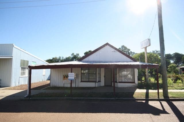 13 Saint Mary Street, ISISFORD QLD 4731, Isisford - Image 1