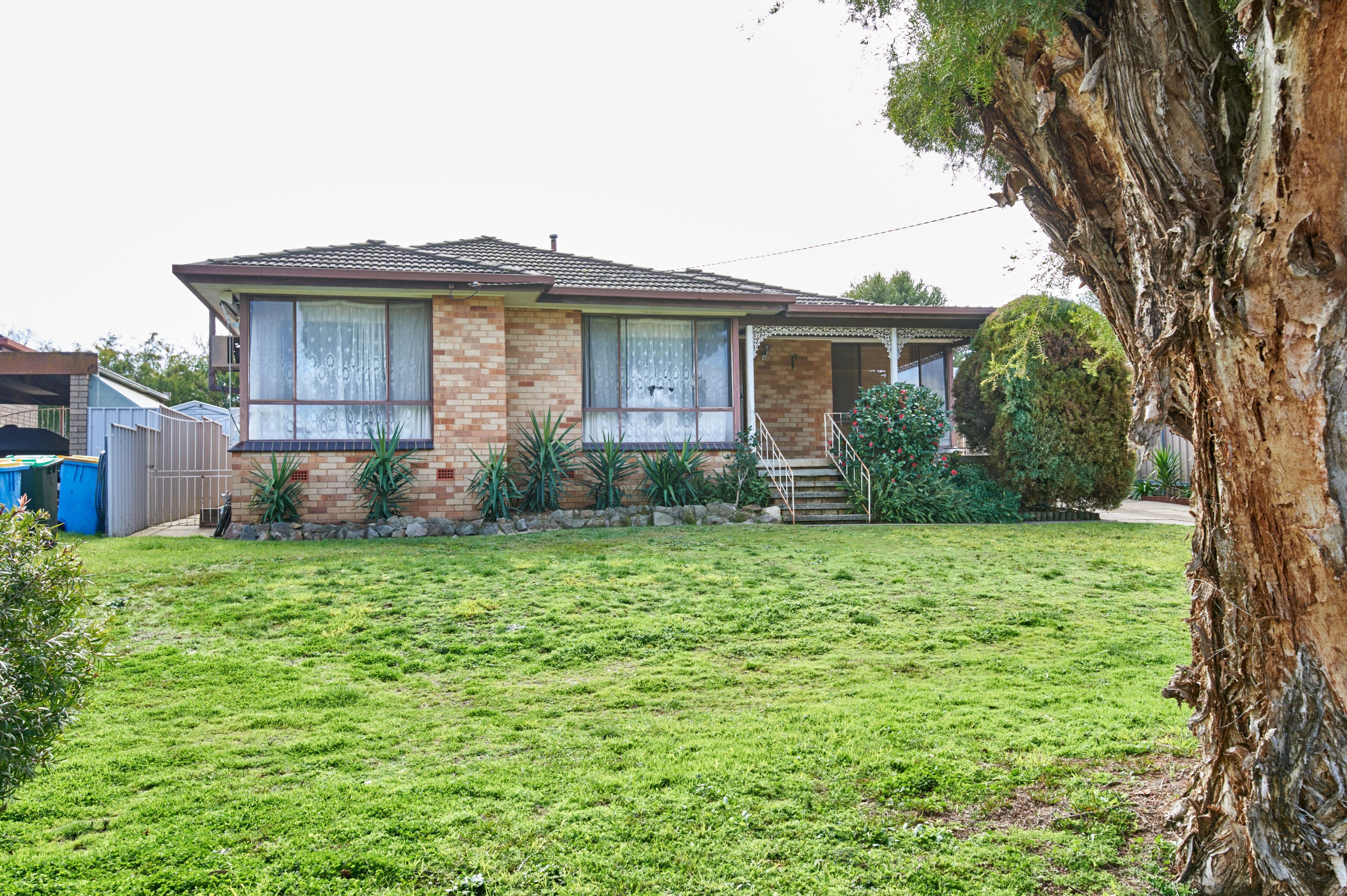 15 Fairbairn Crescent, Kooringal - Image 1