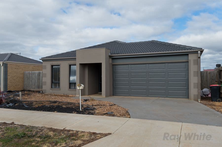8 Spearfelt Street, KURUNJANG VIC 3337, Kurunjang - Image 1