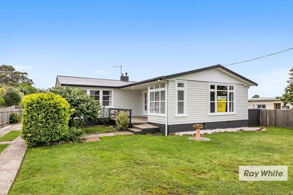 25 Hogg Street, Wynyard TAS 7325, Wynyard - Image 1