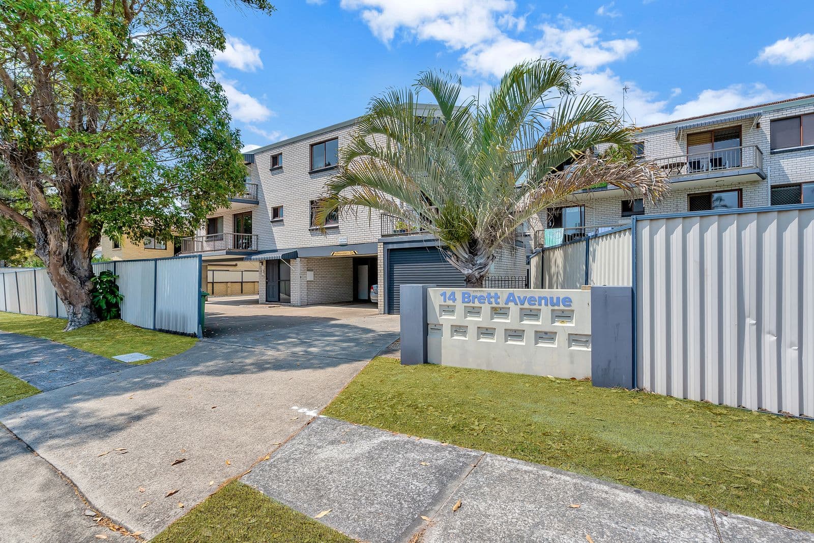 14 Brett Avenue, Labrador QLD 4215, Labrador - Image 1