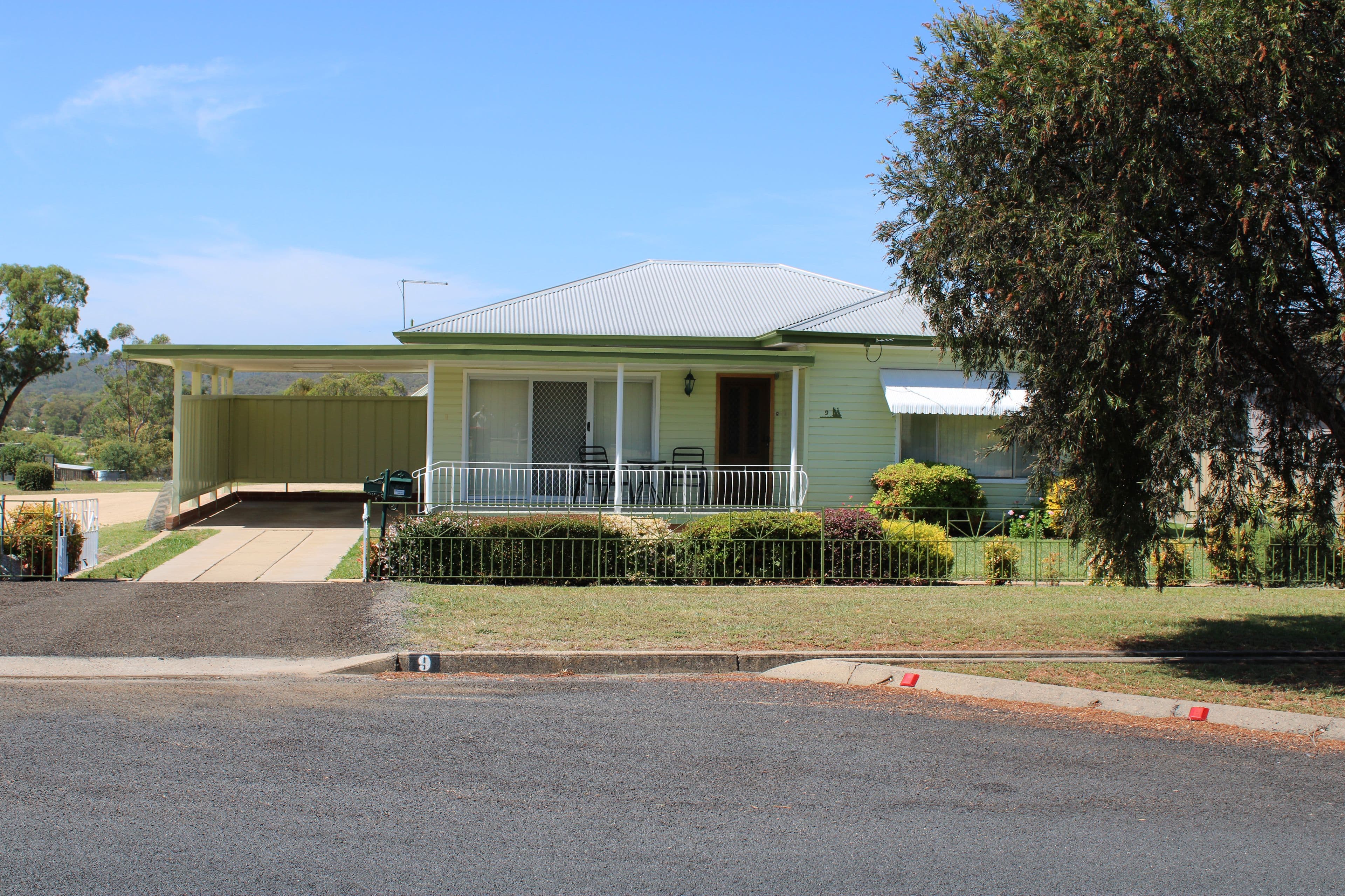 9 Albert Street, Inverell - Image 1