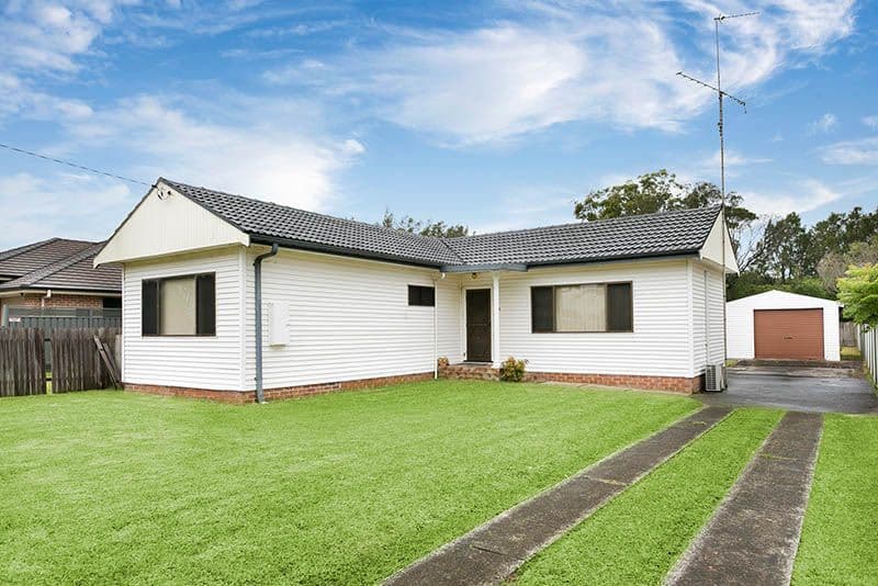 14 Timbs Road, Oak Flats - Image 1