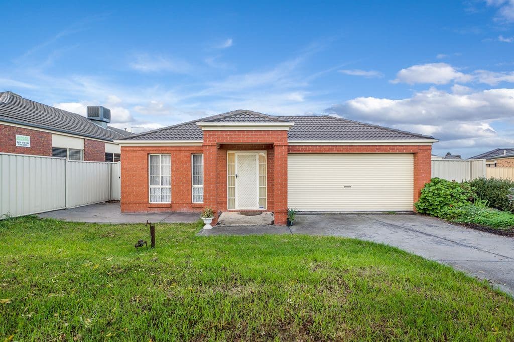 16 Erindale Place, CRAIGIEBURN VIC 3064, Craigieburn - Image 1