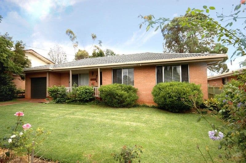 25 Sardon Street, CENTENARY HEIGHTS QLD 4350, Centenary Heights - Image 1
