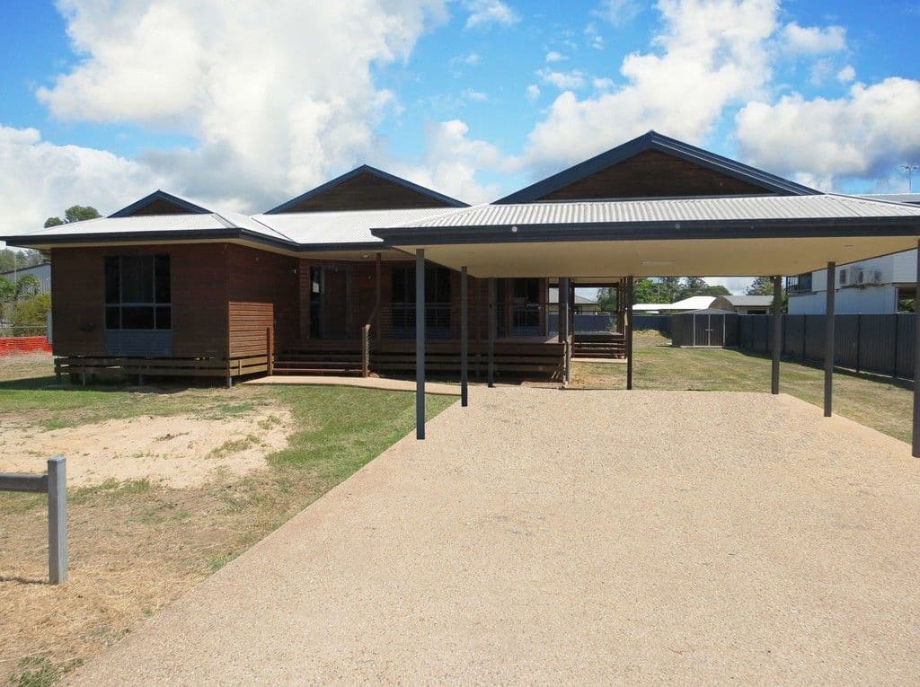 17a Gray Street, Emerald QLD 4720, Emerald - Image 1