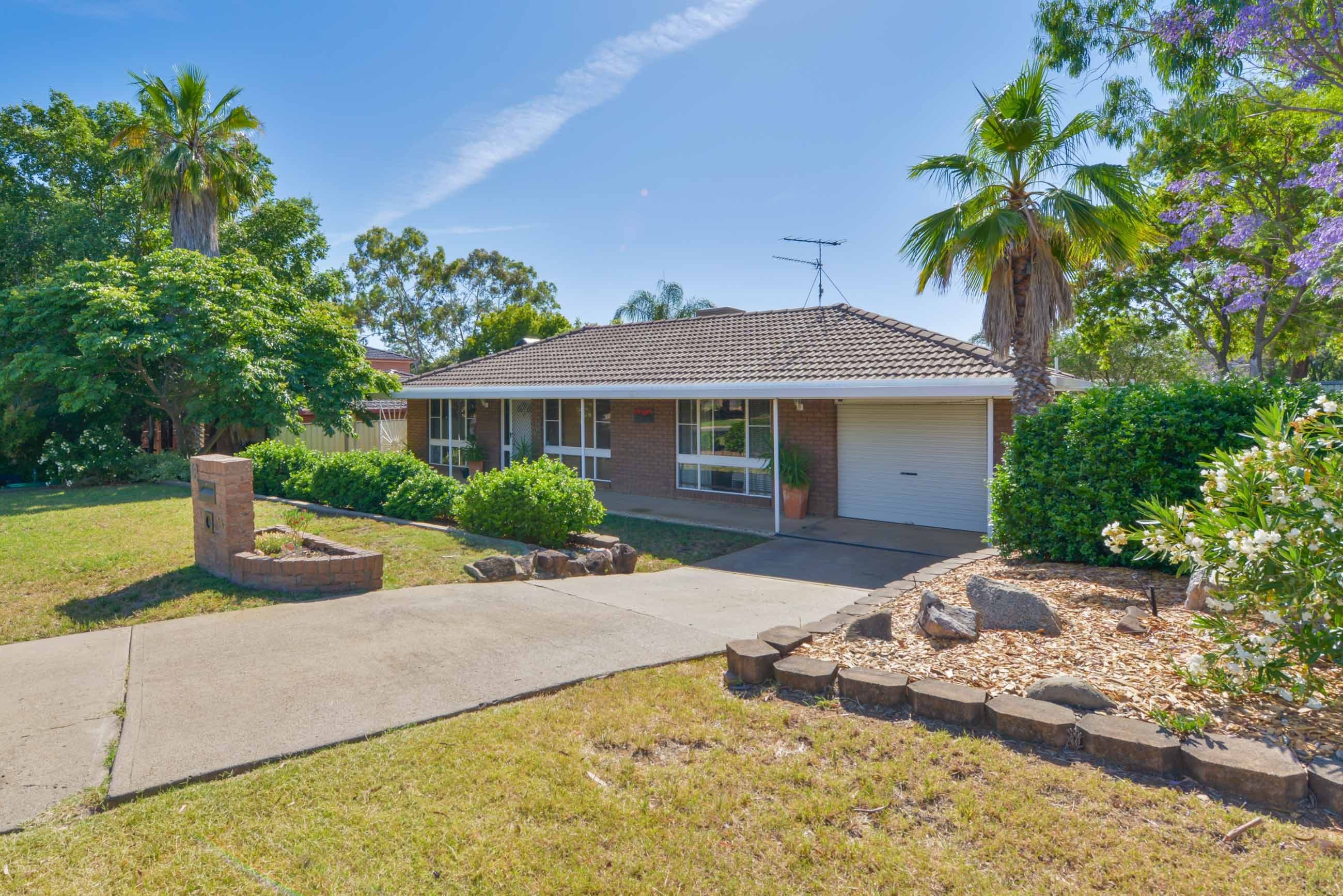 18 Windhover Crescent, Calala - Image 1