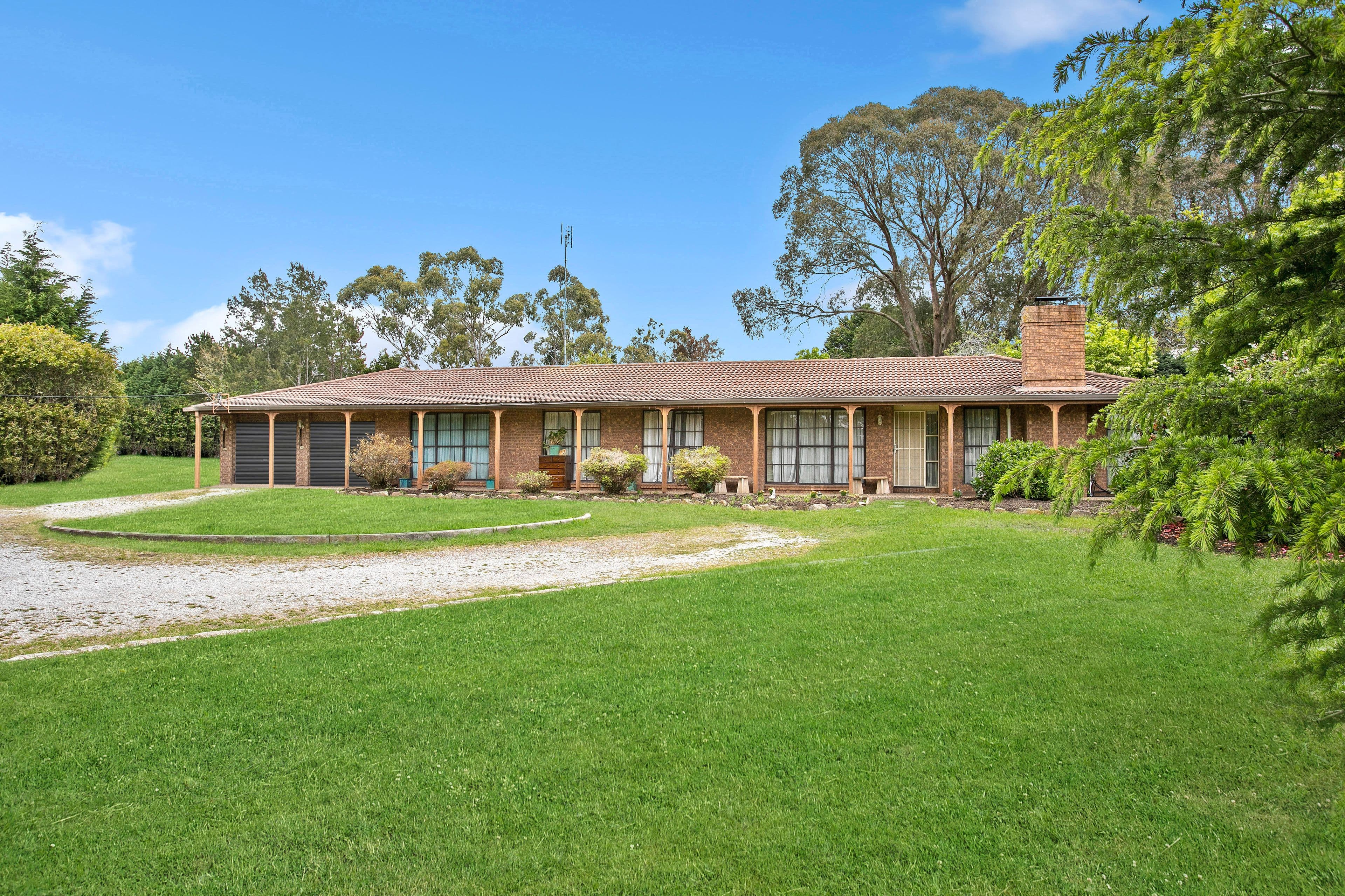 30 Farnborough Drive, Moss Vale NSW 2577, Moss Vale - Image 1