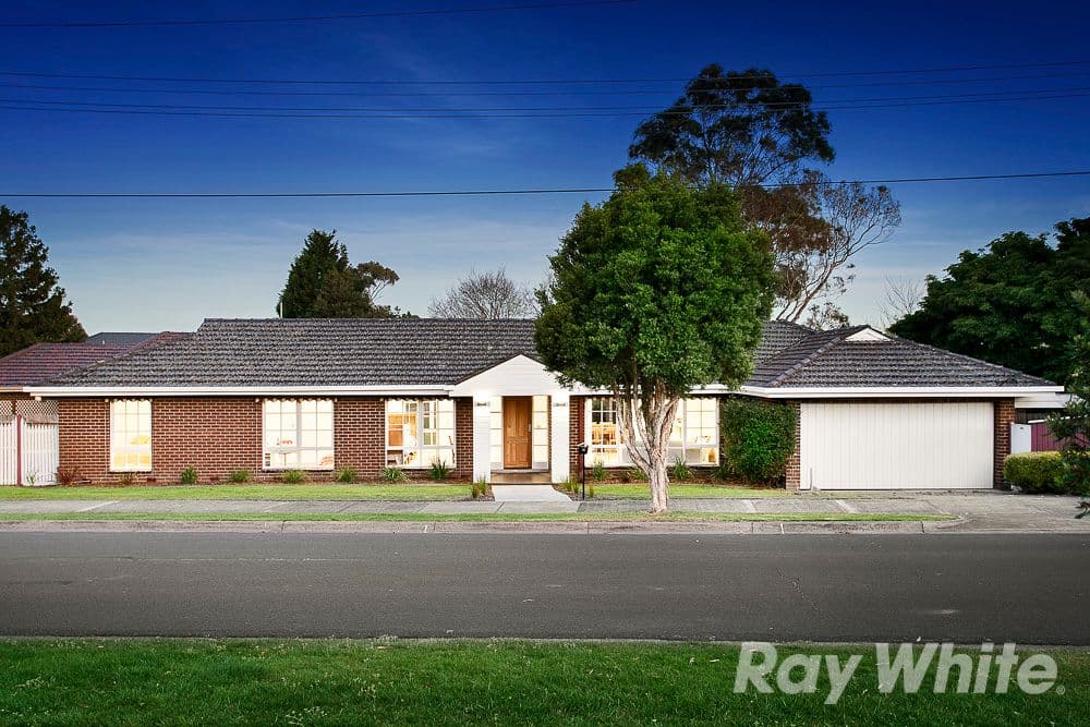 16 Neera Court, Glen Waverley VIC 3150, Glen Waverley - Image 1