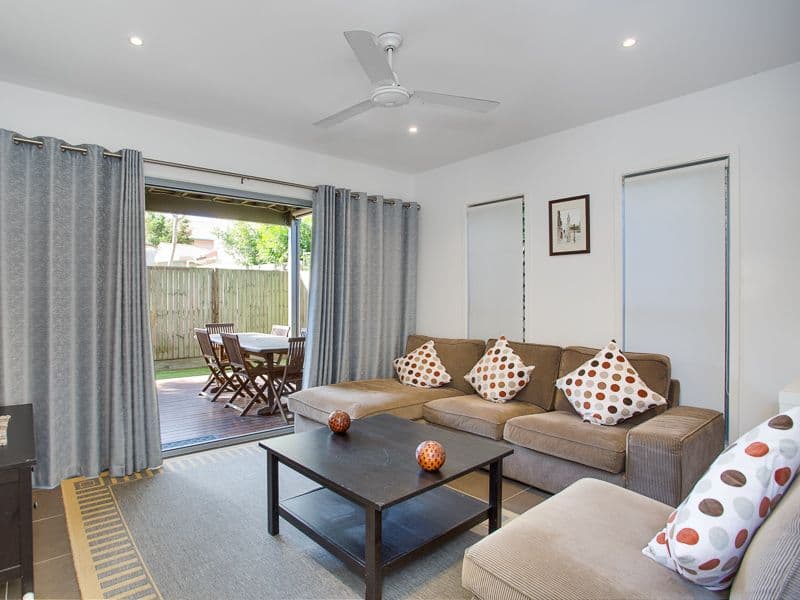 15 Howard Street, MORNINGSIDE QLD 4170, Morningside - Image 1