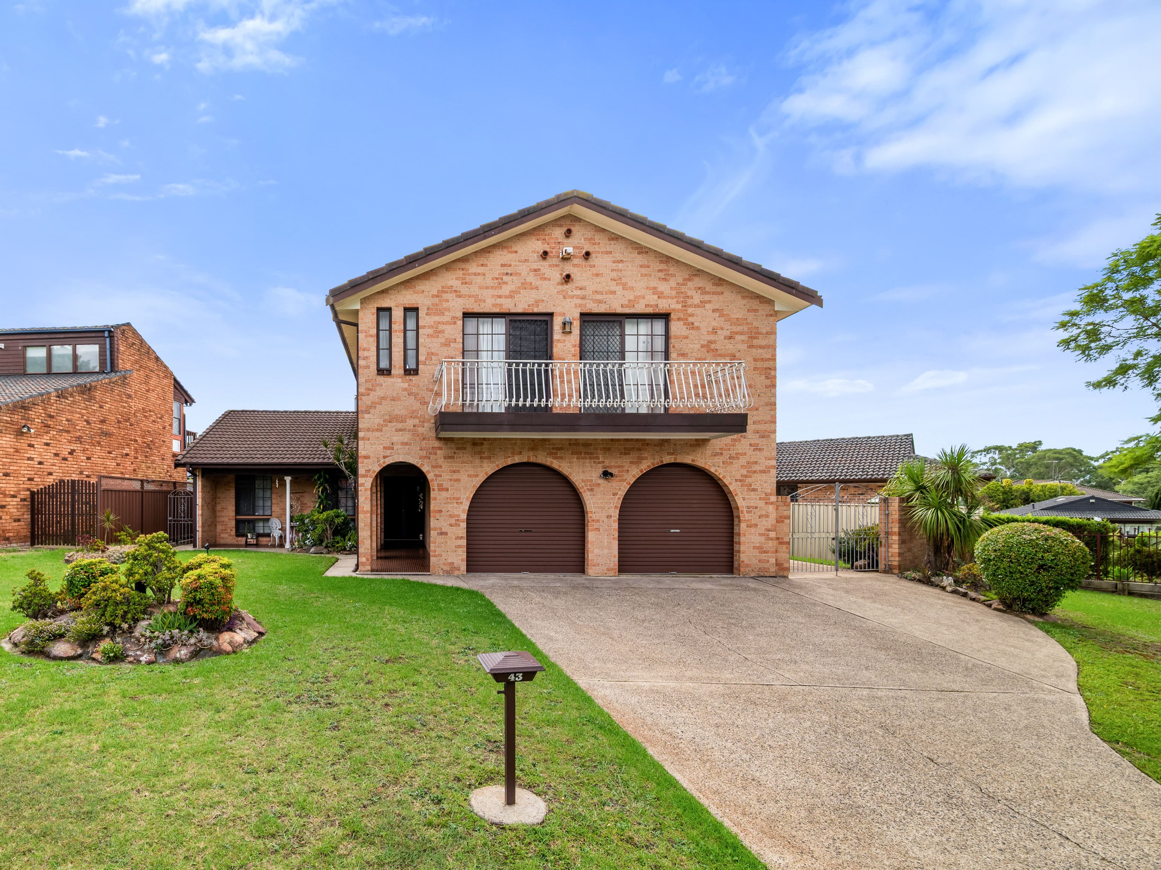 43 Livingstone Avenue, Ingleburn NSW 2565, Ingleburn - Image 1