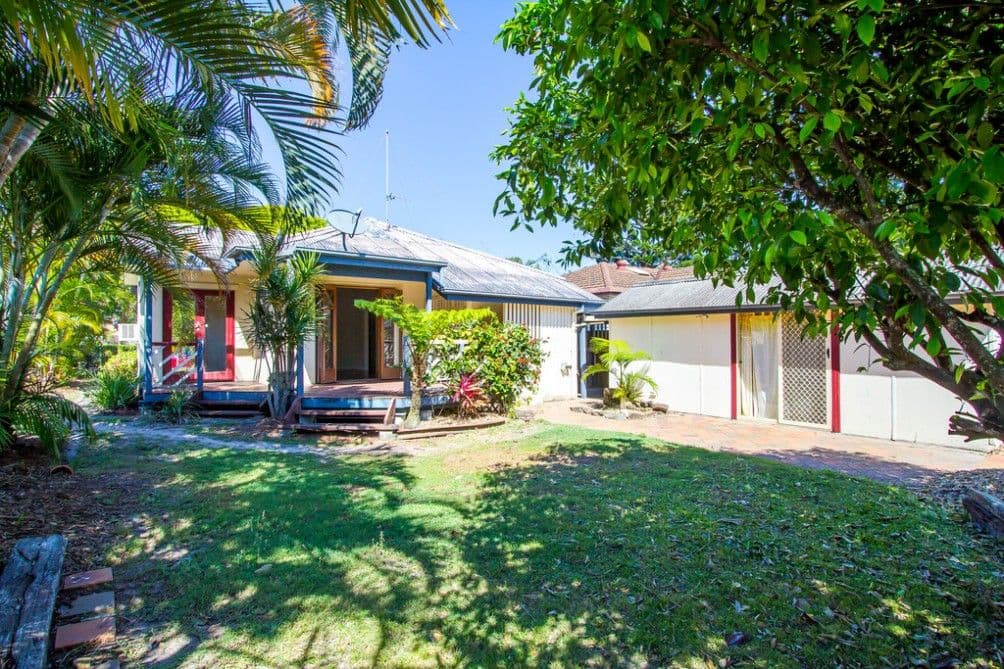 19 Walton Street, SOUTHPORT QLD 4215, Southport - Image 1