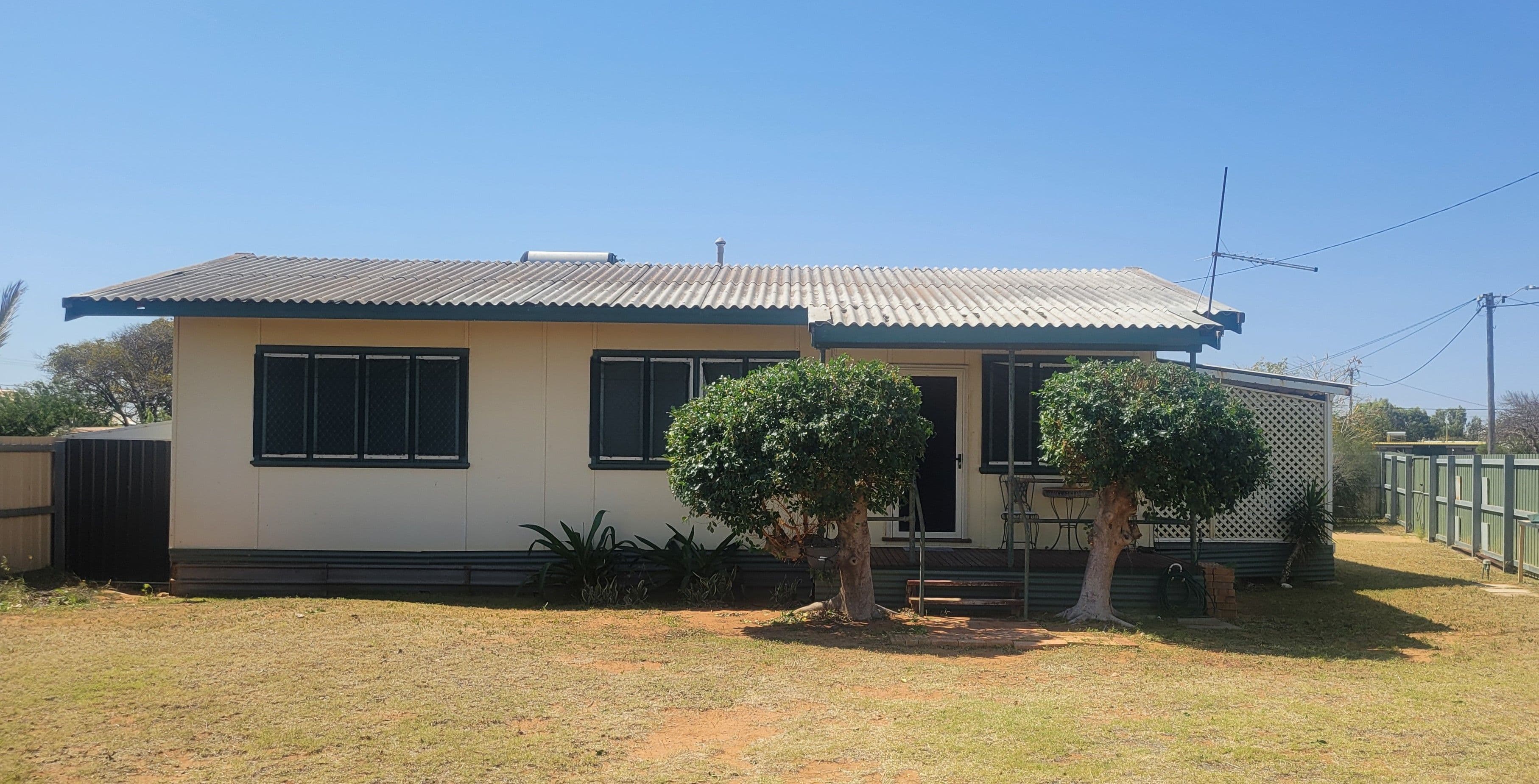 33 Carey Street, Carnarvon WA 6701, South Carnarvon - Image 1