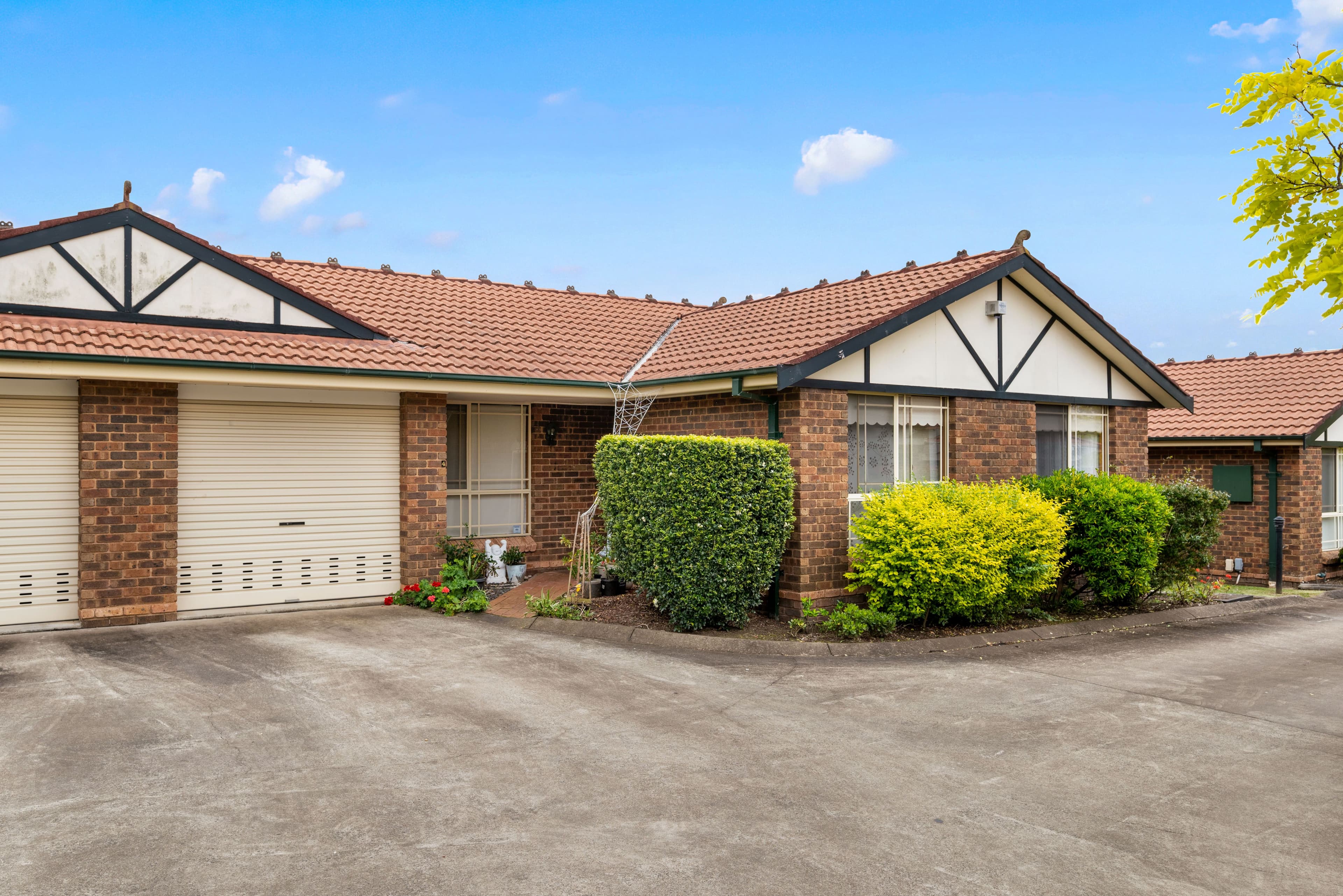 4/6 Michael Place, Ingleburn NSW 2565, Ingleburn - Image 1