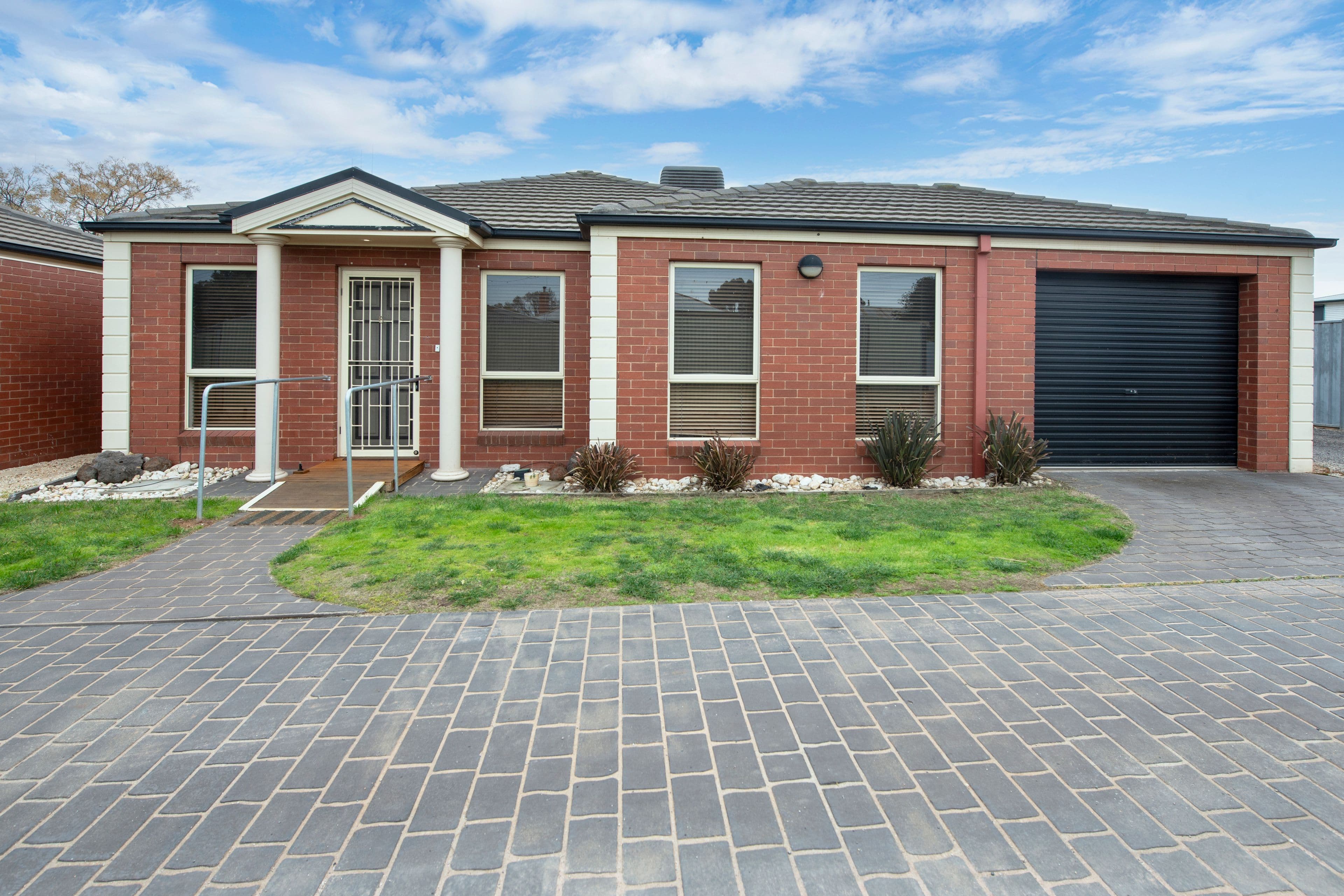 141 Stradbroke Avenue, Swan Hill VIC 3585, Swan Hill - Image 1