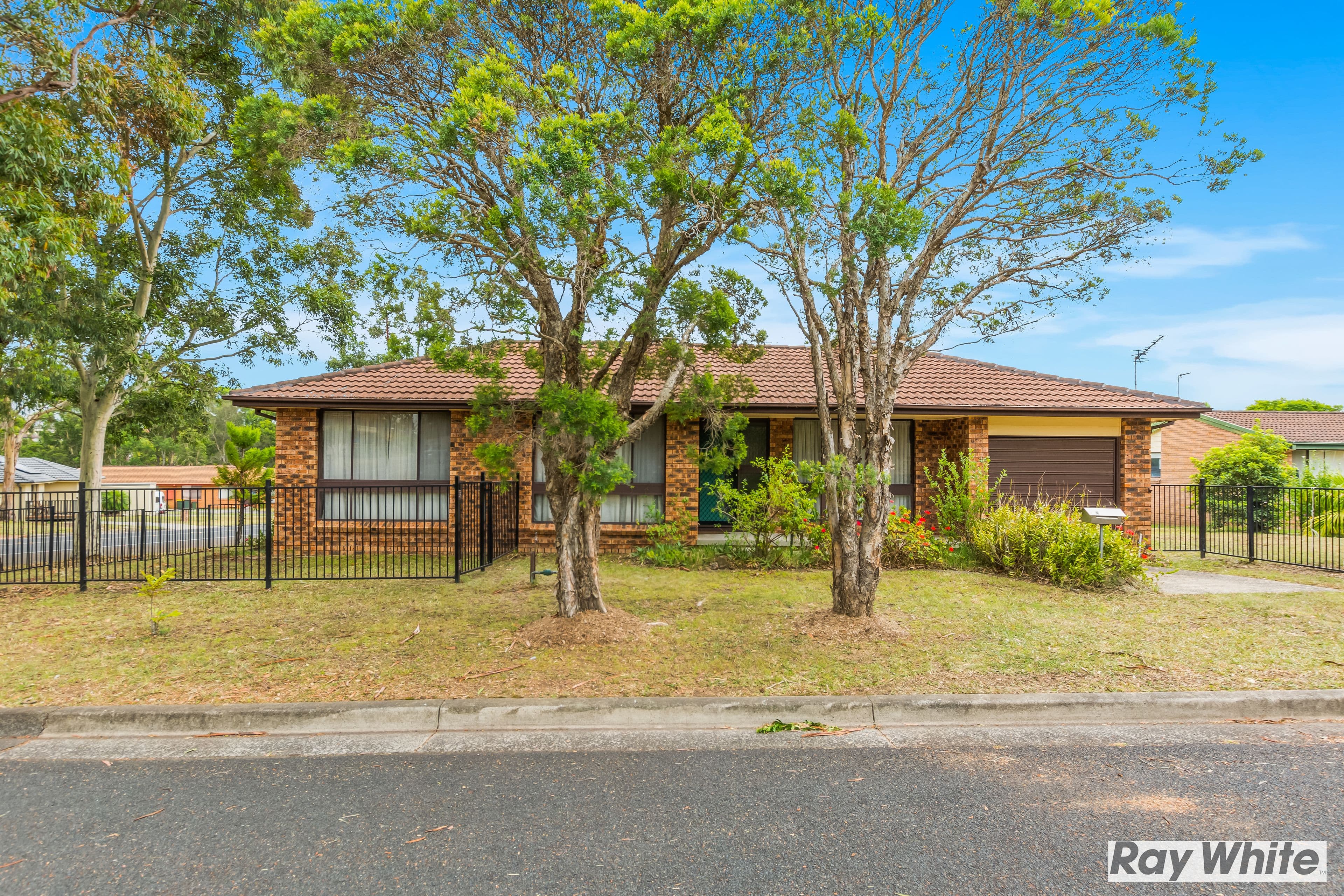 34 Woodridge Road, Horsley - Image 1
