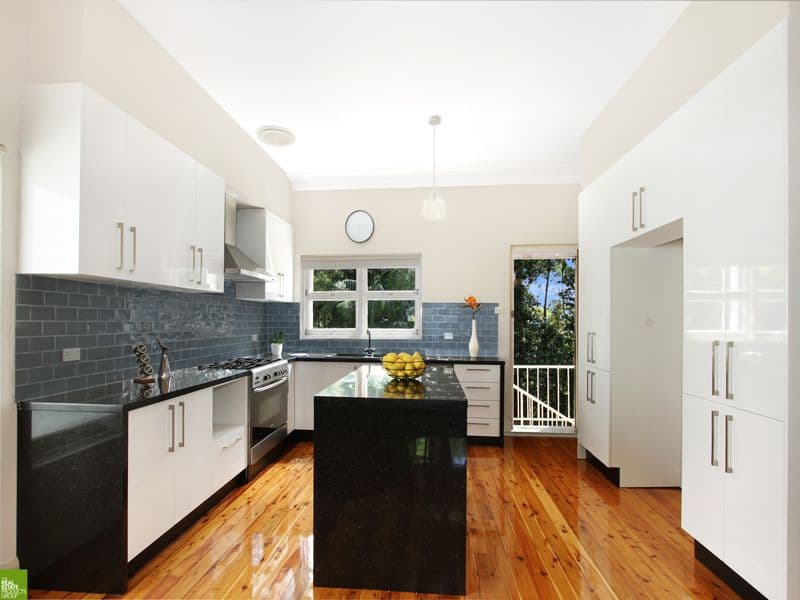 6 Elnathan Parade, Mount Pleasant - Image 1