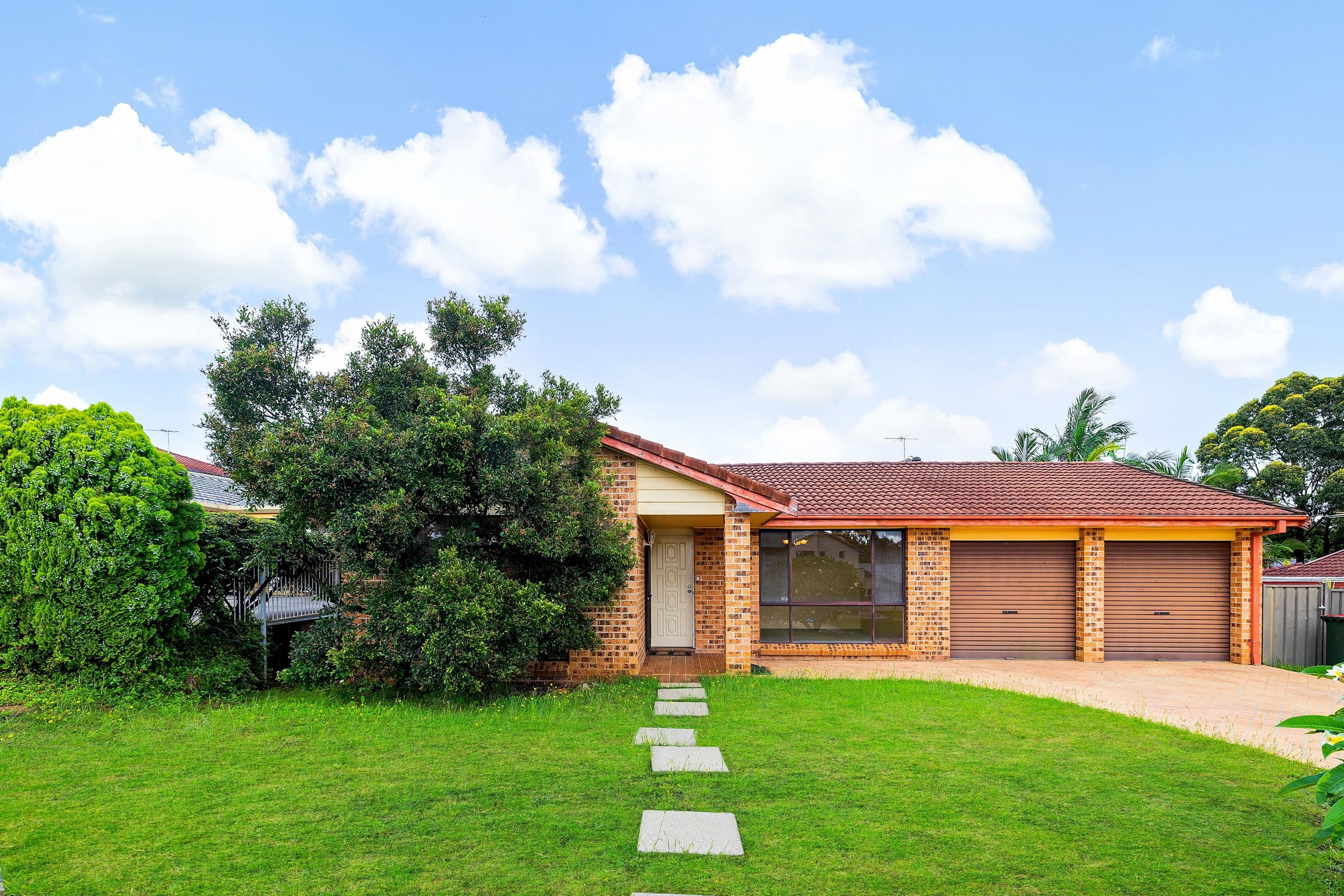 76 Kingfisher Avenue, Bossley Park NSW 2176, Bossley Park - Image 1