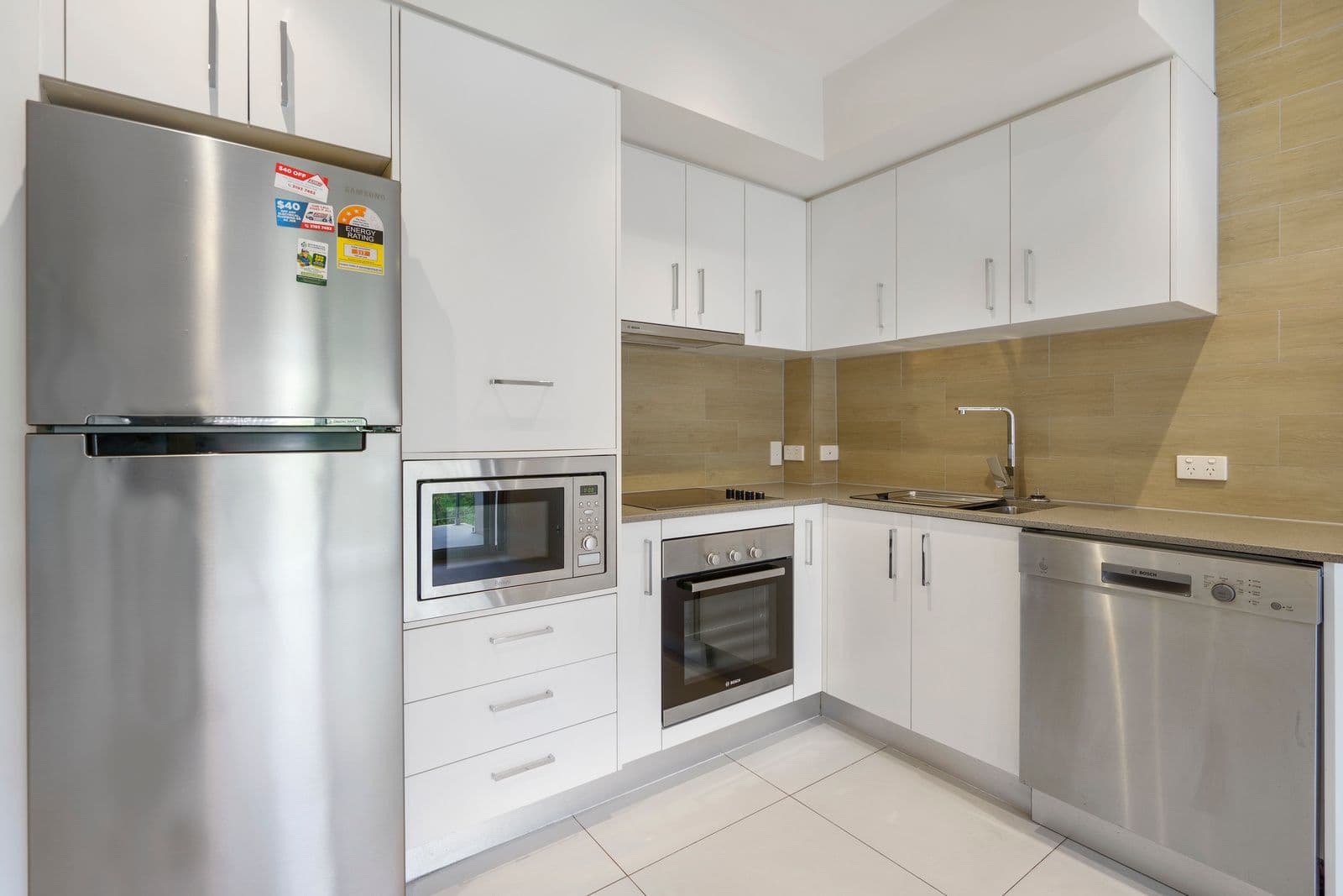 2 Little Bennett Street, Norman Park QLD 4170, Norman Park - Image 1