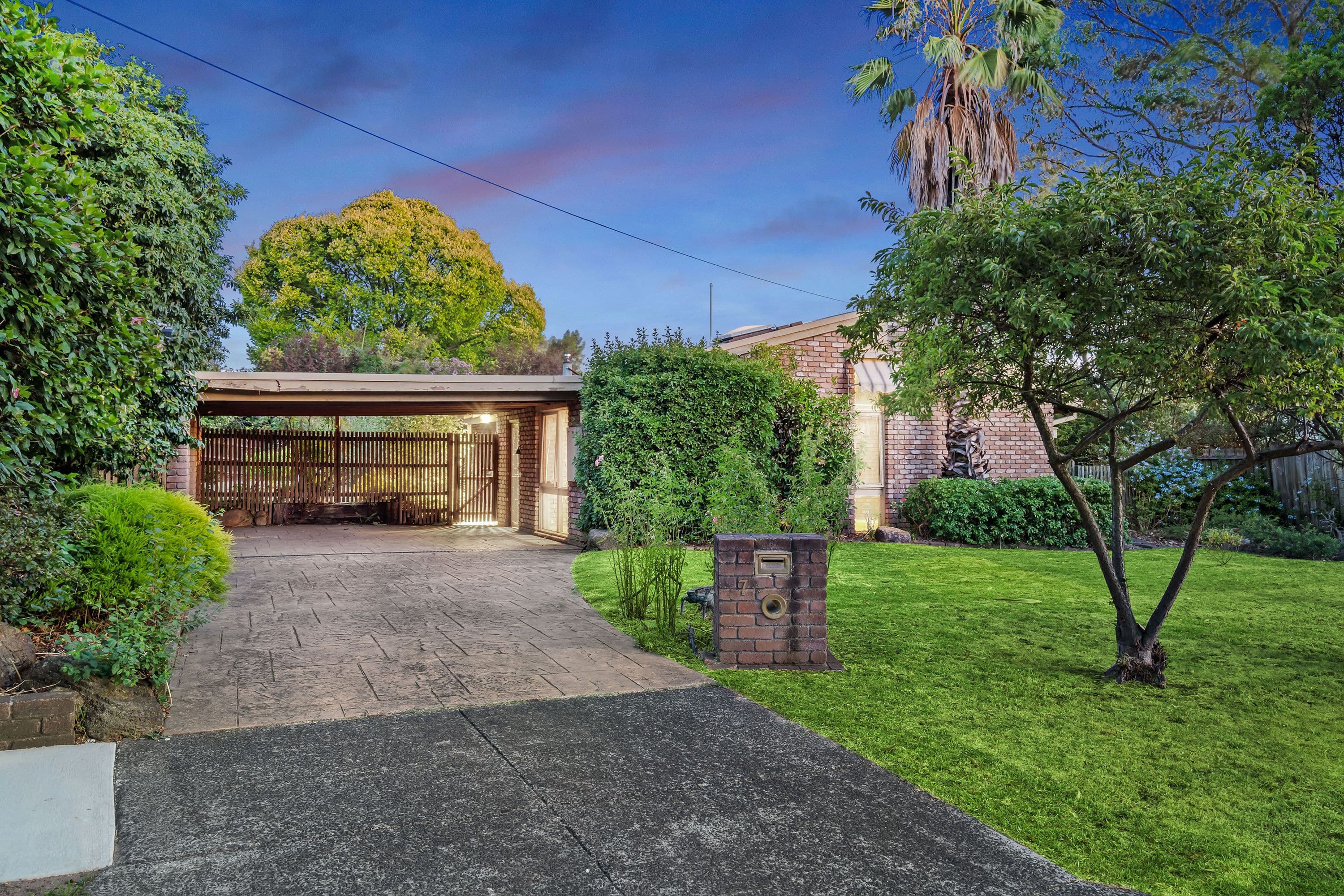 7 Pinewood Drive, Wantirna South VIC 3152, Wantirna South - Image 1