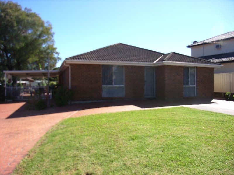 4 Sawell Crescent, BOSSLEY PARK NSW 2176, Bossley Park - Image 1