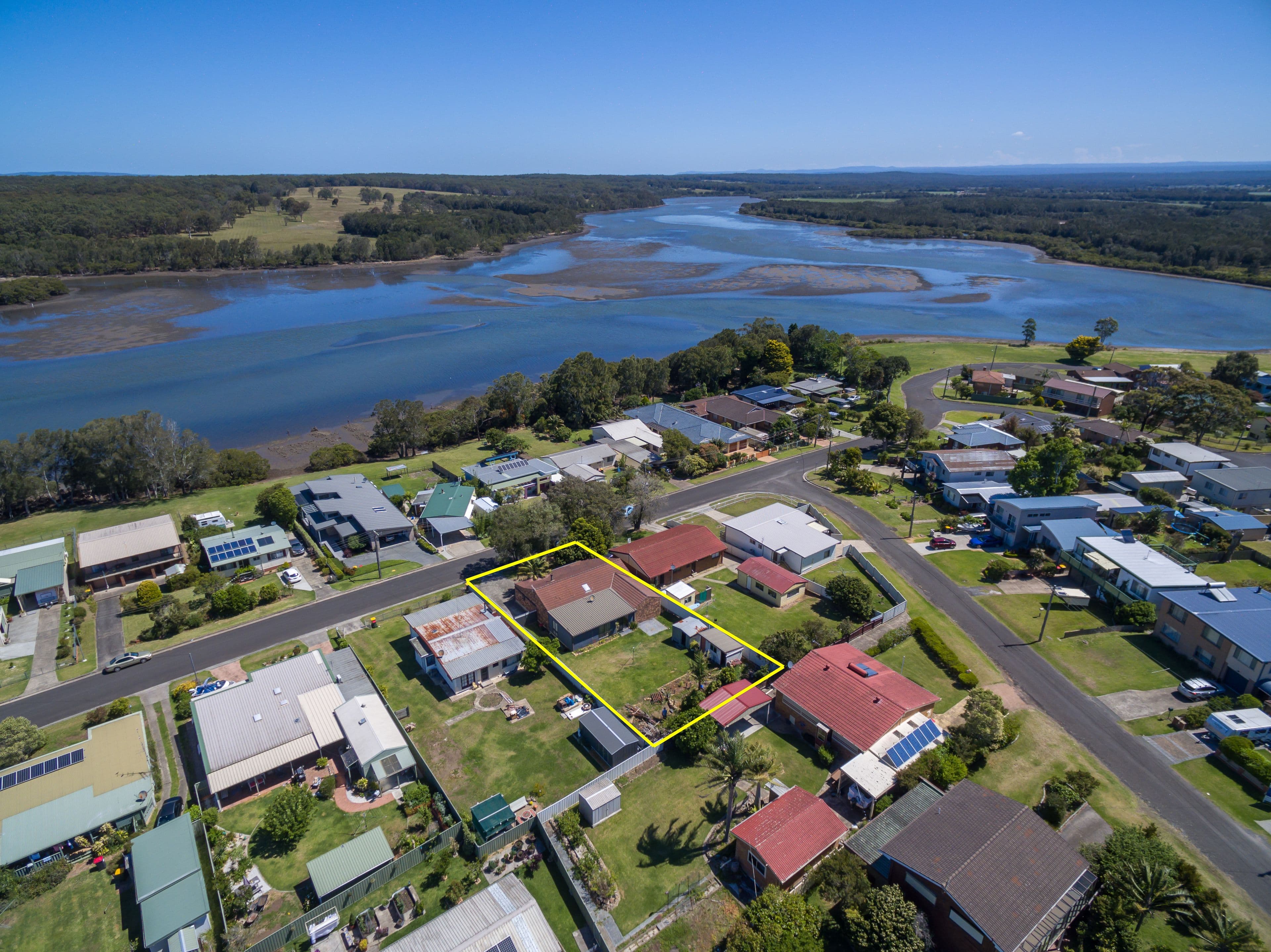 27 Crookhaven Drive, Greenwell Point - Image 1