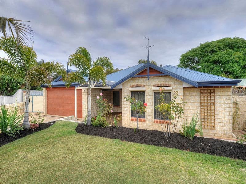 4 MAITLAND Close, HALLS HEAD WA 6210, Halls Head - Image 1