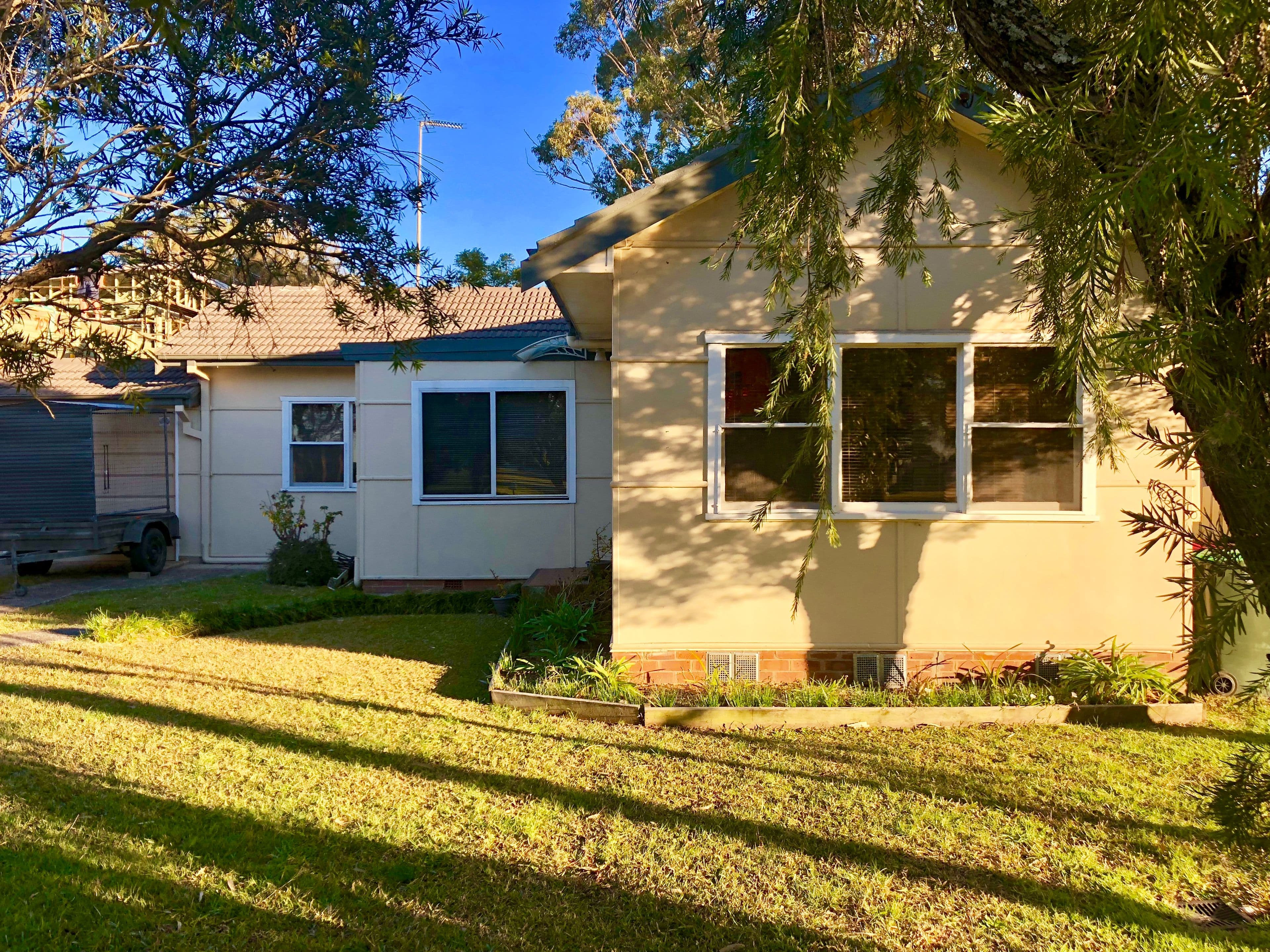 12 Timbs Road, Oak Flats - Image 1