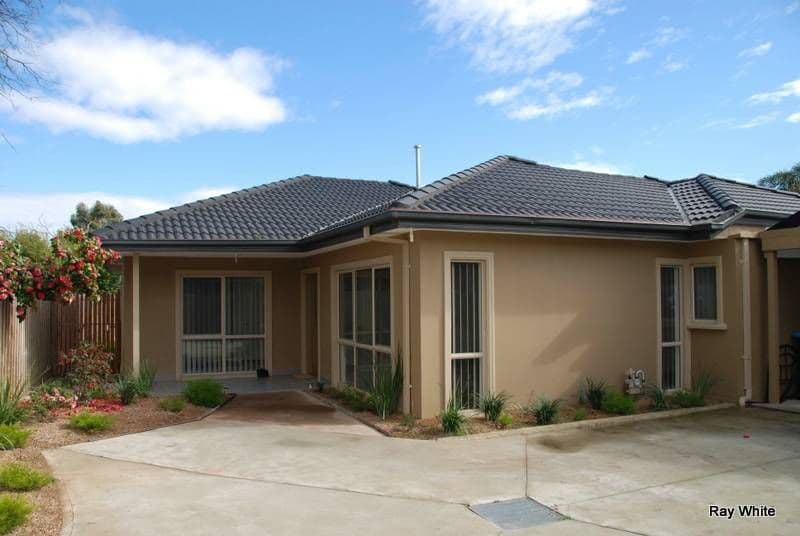 10 Aubrey Grove, BORONIA VIC 3155, Boronia - Image 1