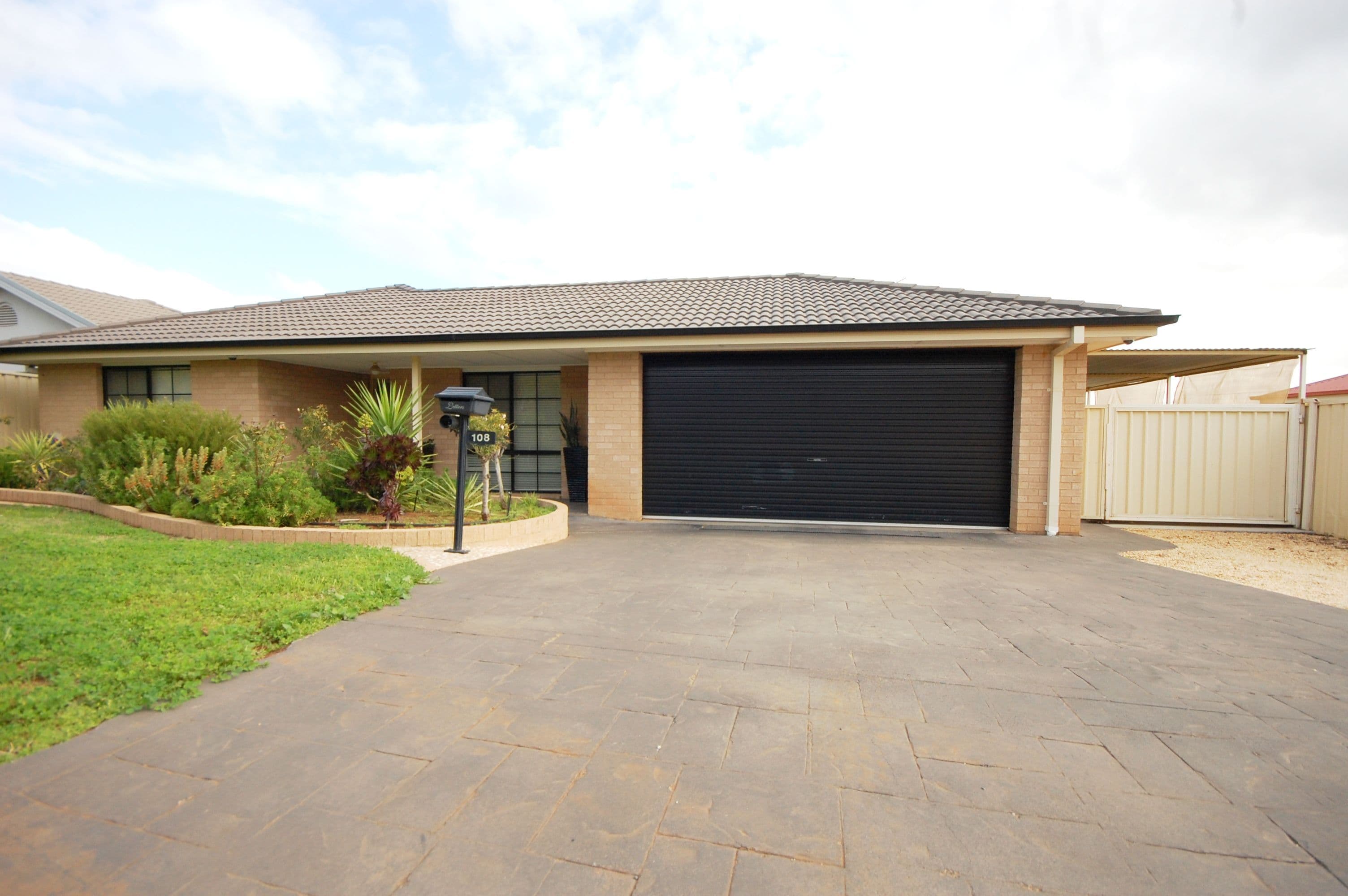 108 Wyangan Avenue, Griffith - Image 1