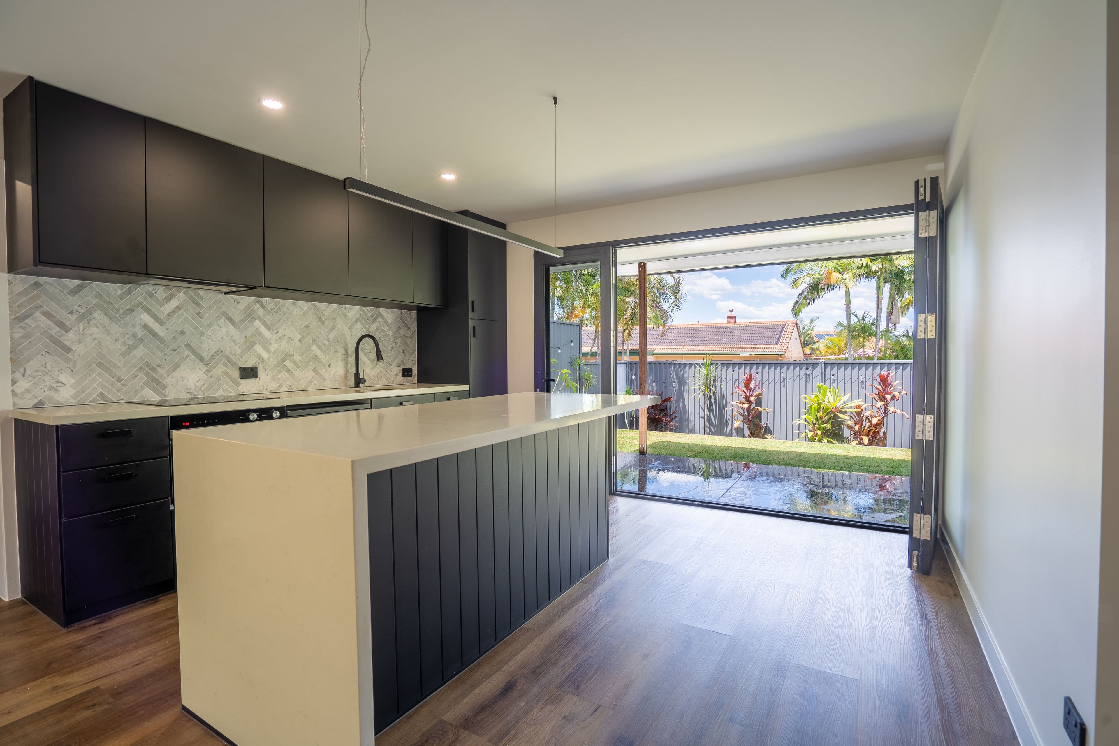 160 Bardon Avenue, Miami QLD 4220, Miami - Image 1