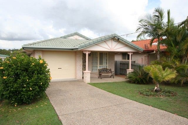 121 Whites Road, MANLY WEST QLD 4179, Manly West - Image 1