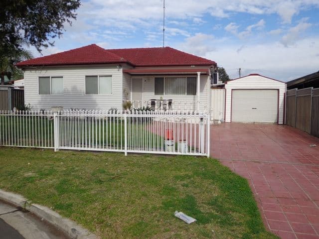 13 Canara Place, SMITHFIELD NSW 2164, Smithfield - Image 1