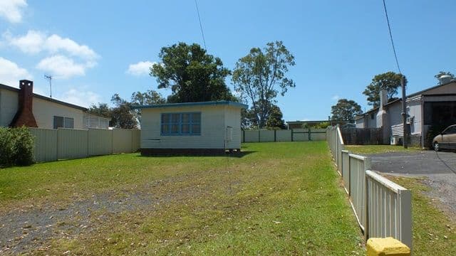 28 Walmer Avenue, Sanctuary Point - Image 1