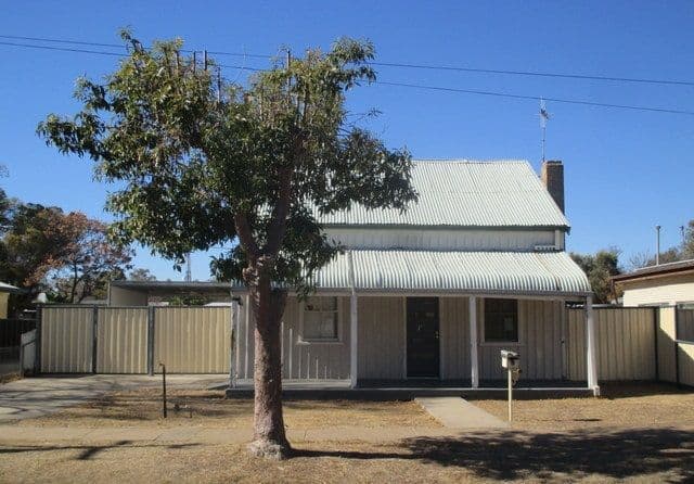 8 Wilga Street, Coonamble - Image 1