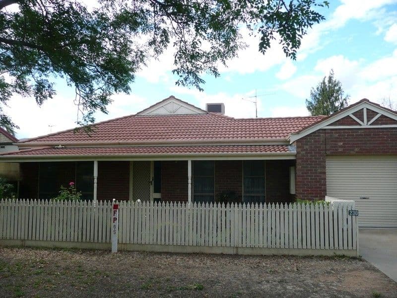 230 Eyre Street, ECHUCA VIC 3564, Echuca - Image 1