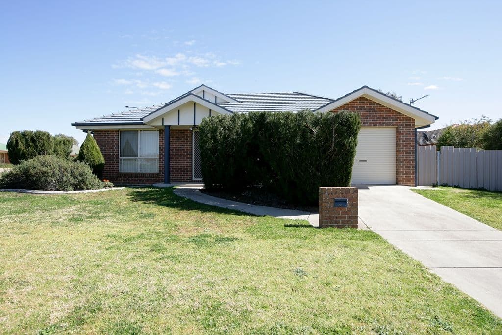 17 Nunkeri Street, GLENFIELD PARK NSW 2650, Glenfield Park - Image 1