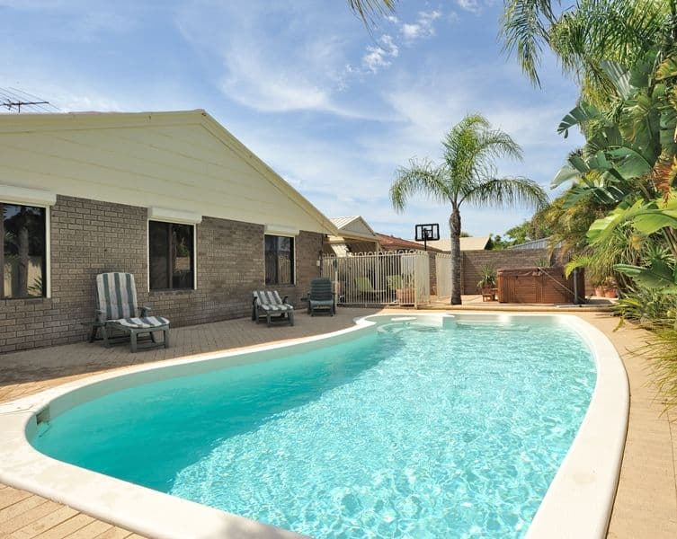 4 Pinjar Court, WAIKIKI WA 6169, Waikiki - Image 1