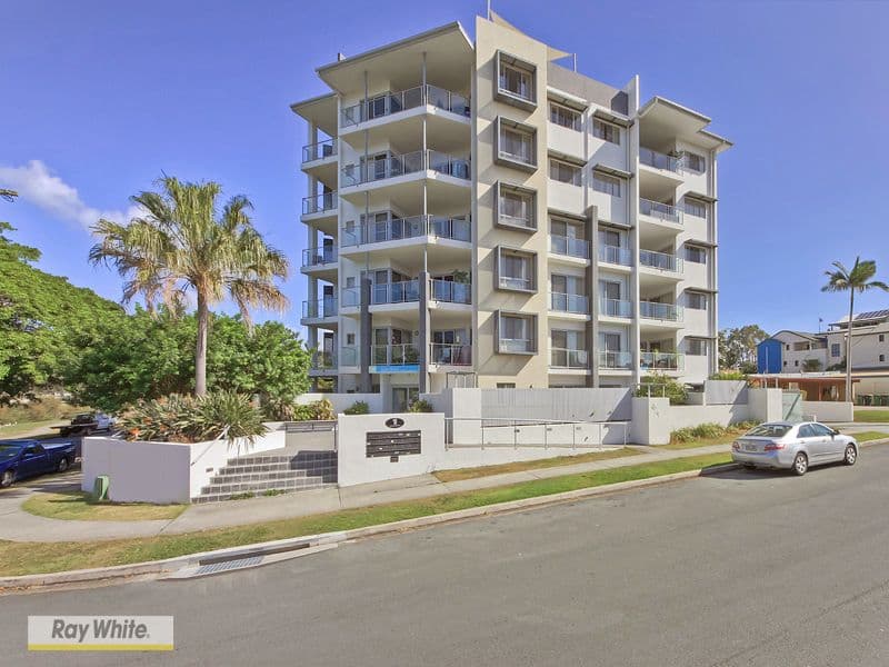 1 McNaughton Street, REDCLIFFE QLD 4020, Redcliffe - Image 1