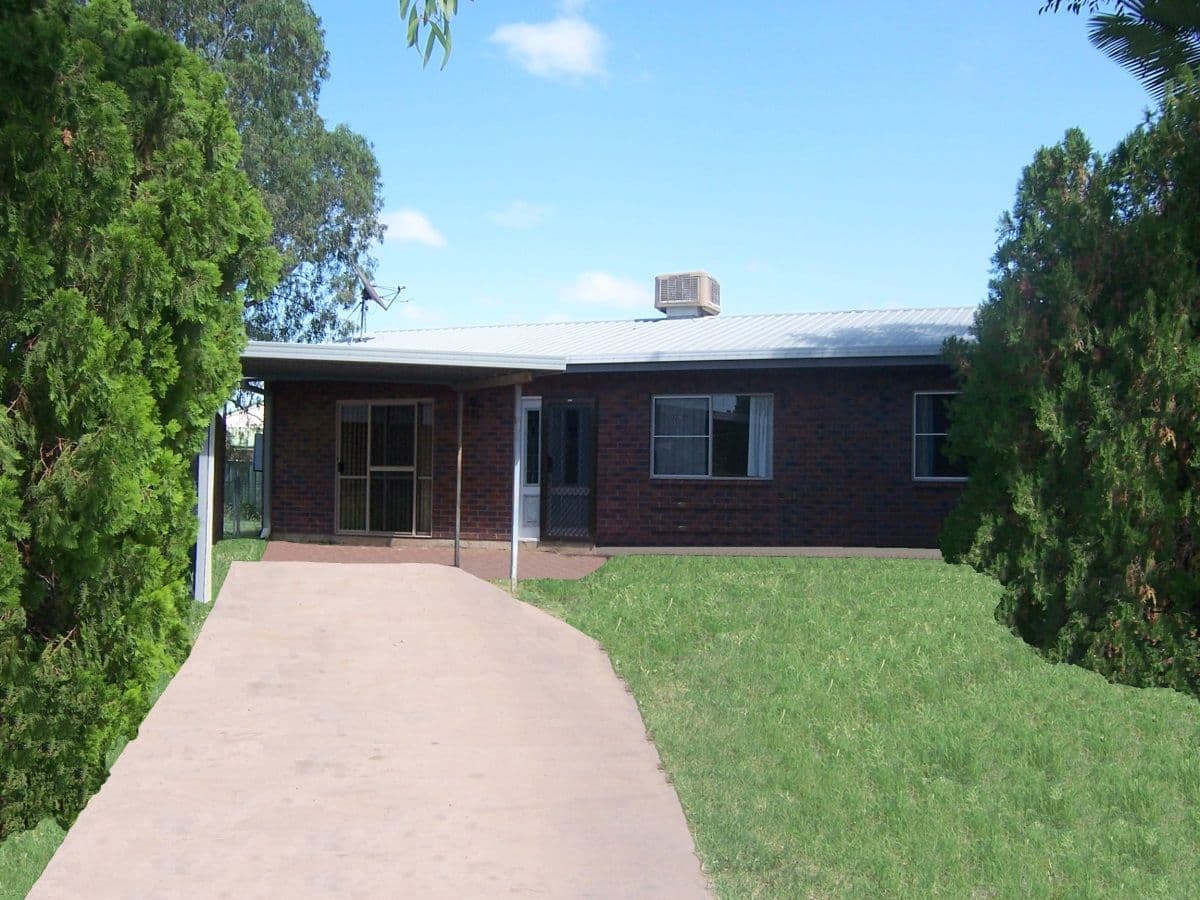 34 Dawn Crescent, Emerald QLD 4720, Emerald - Image 1