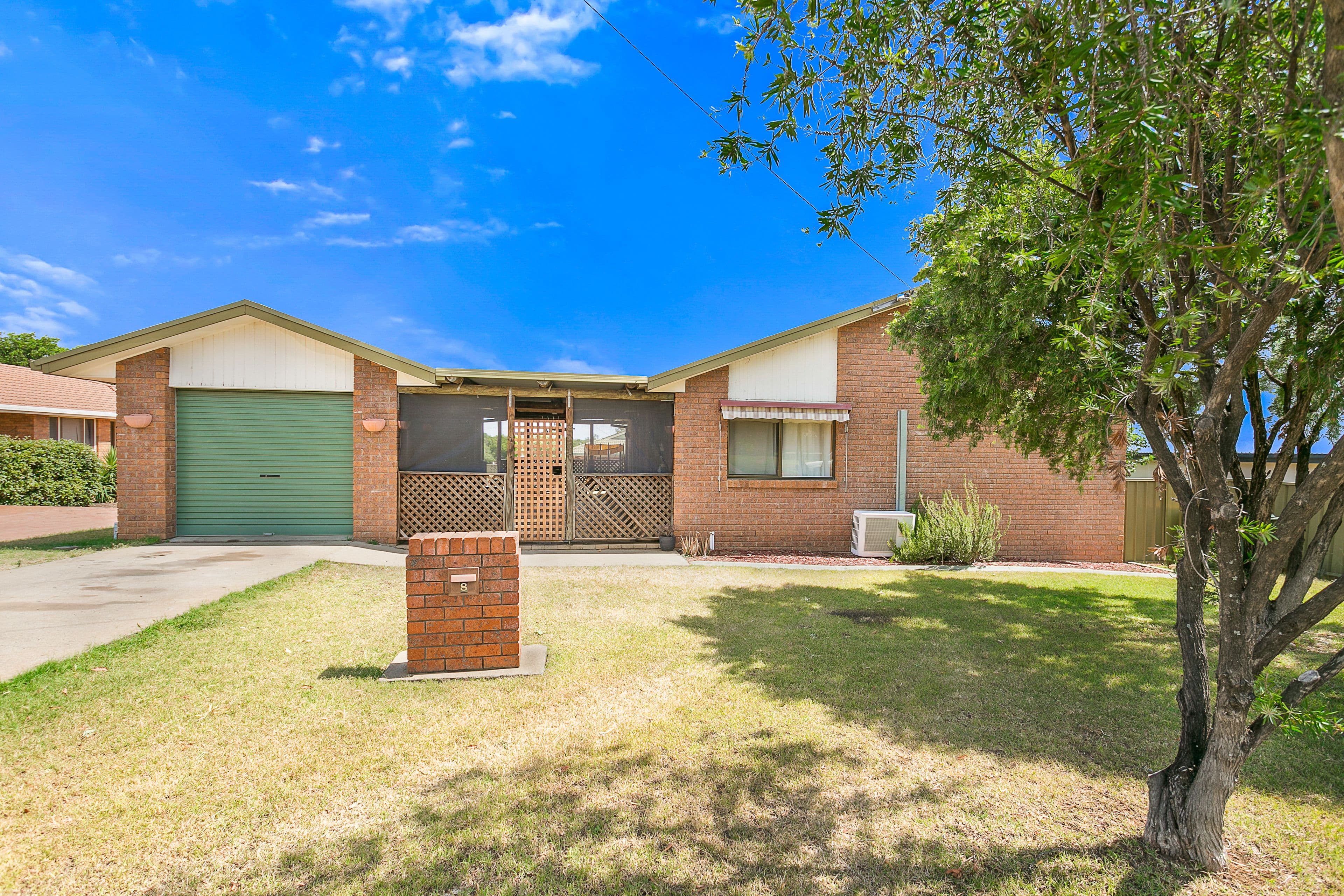 8 Cowper Close, Tamworth NSW 2340, Tamworth - Image 1