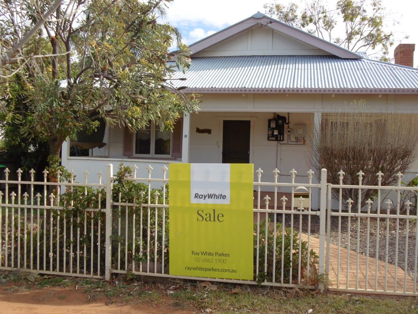 8 Ween Street, Peak Hill - Image 1