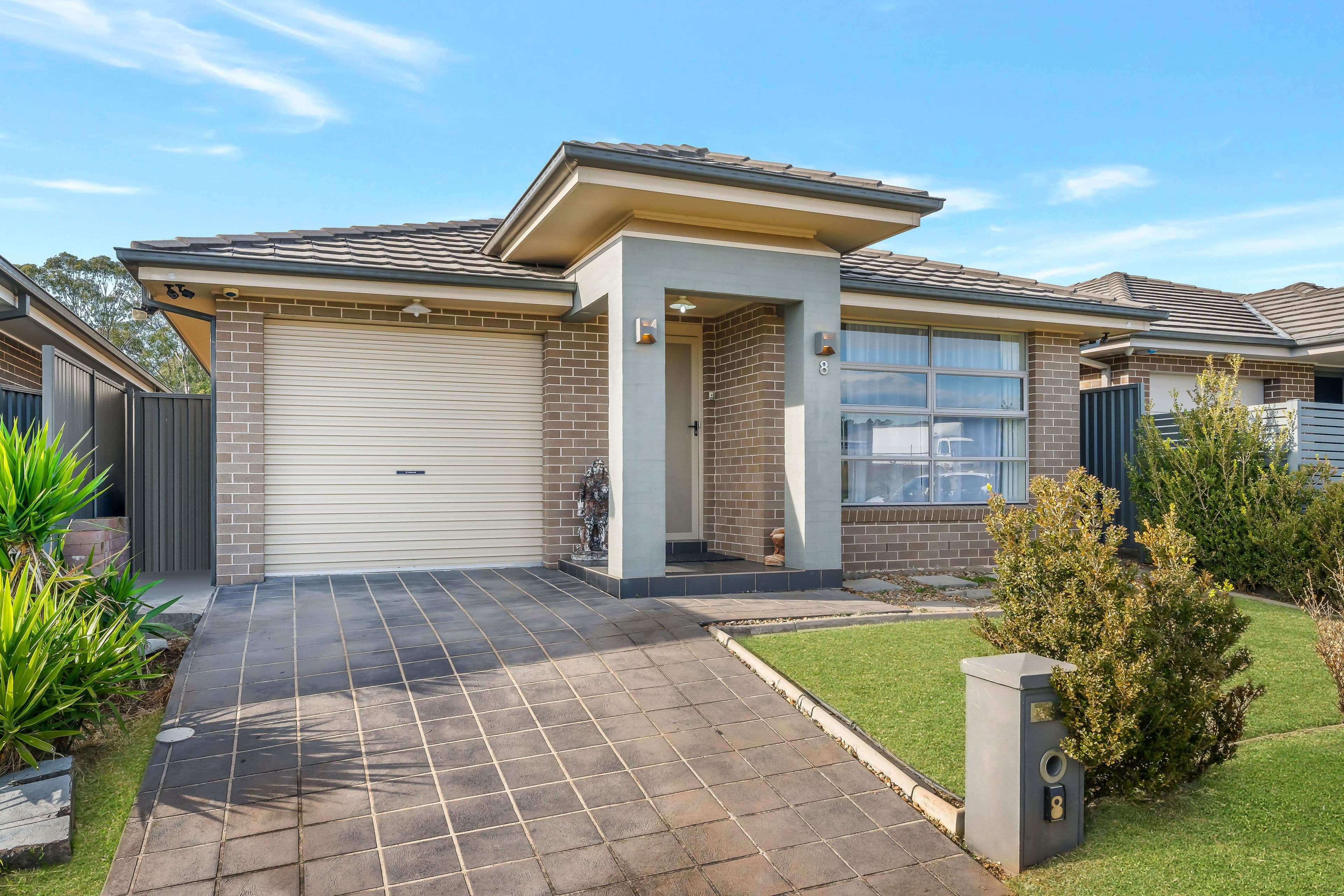 8 SHORTBRIDGE Avenue, Middleton Grange NSW 2171, Middleton Grange - Image 1