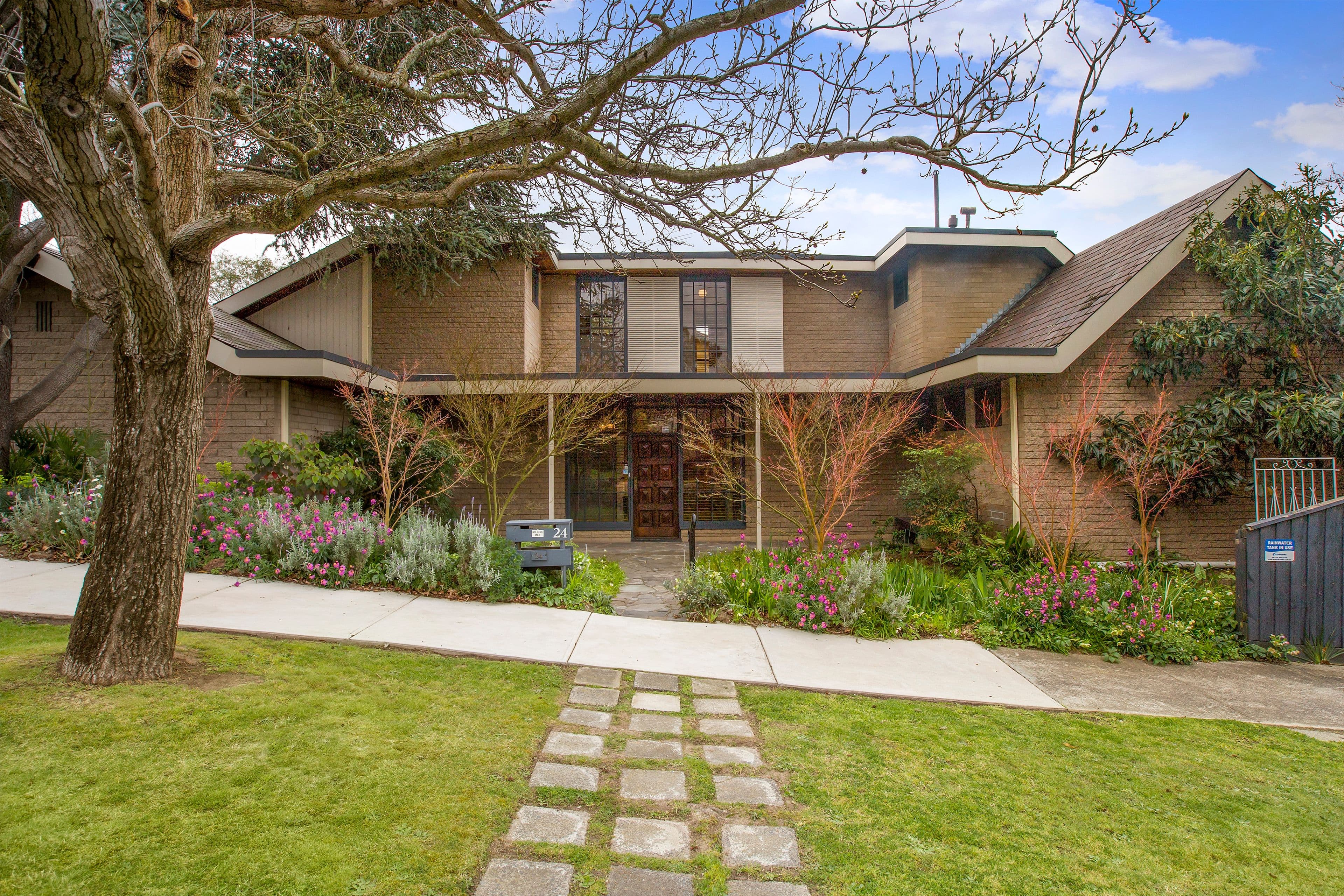 24 Castle Street, Eaglemont VIC 3084, Eaglemont - Image 1