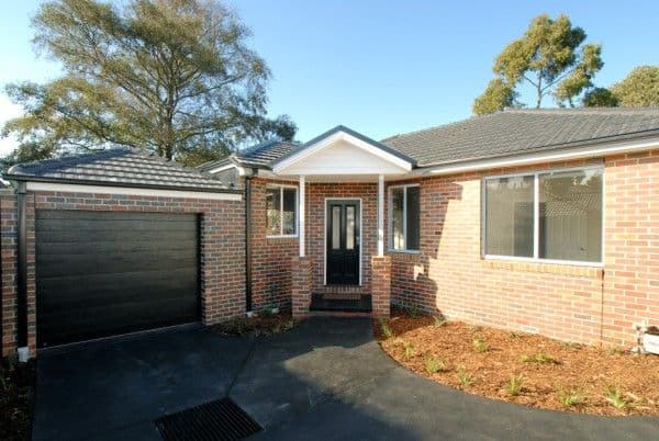 8 Vera Street, FRANKSTON SOUTH VIC 3199, Frankston South - Image 1